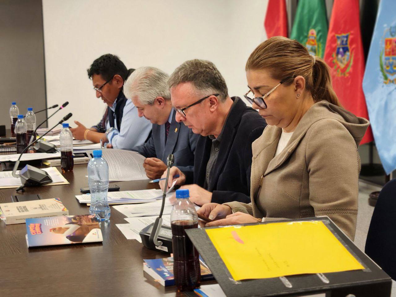 Comisión que investiga importación de combustible en Bolivia cita a Ministro de Hidrocarburos y al presidente de YPFB