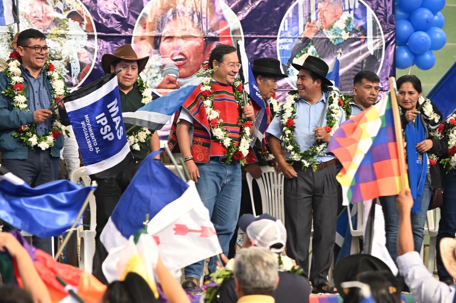 Arce afirma que el MAS vive y es el genuino instrumento de liberación del pueblo tras ser proclamado candidato en Chuquisaca