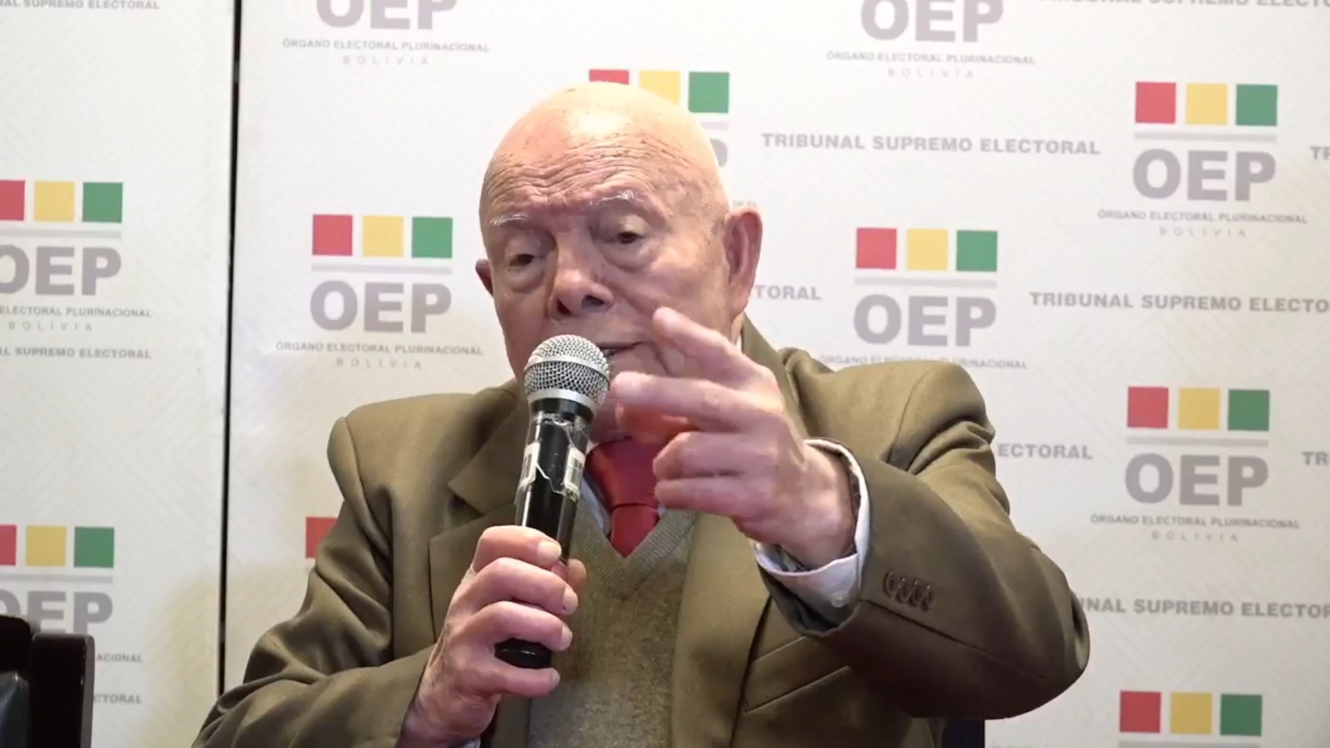 TSE no elige a su presidente, Hassenteufel asume la vicepresidencia y presidencia interina