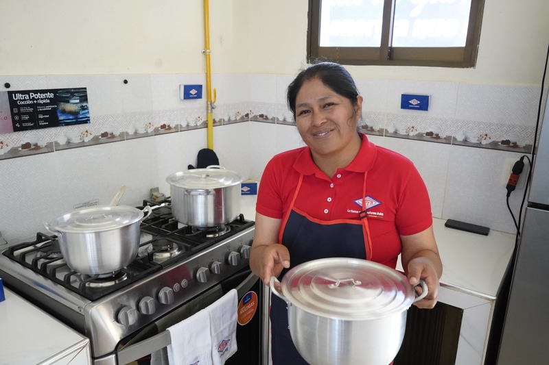 Entregan sistema de distribución de gas domiciliario en Sucre para más de 3.000 personas