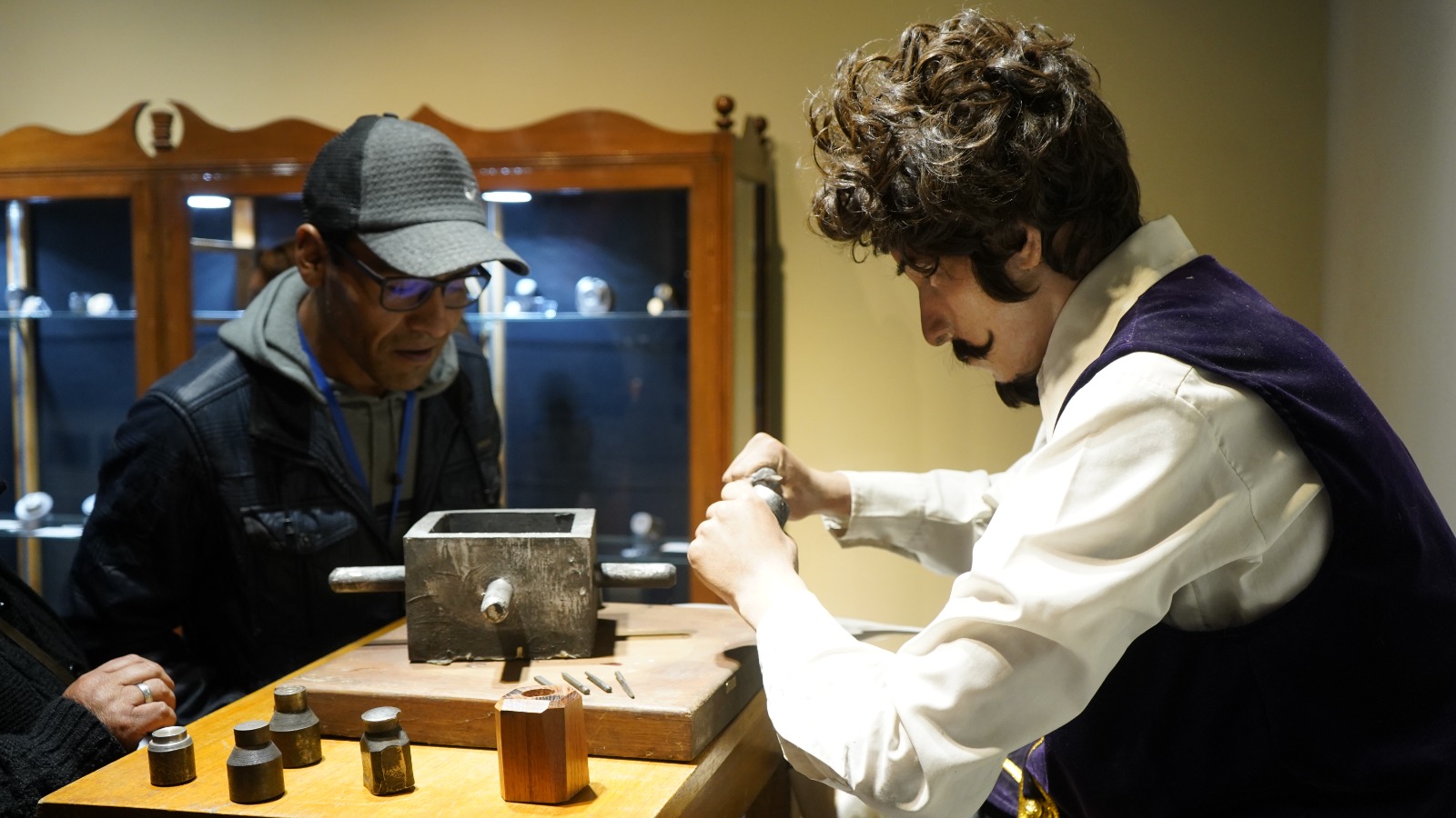 La “Noche a Vapor” repasó la historia industrial de la producción monetaria del siglo XIX en Bolivia