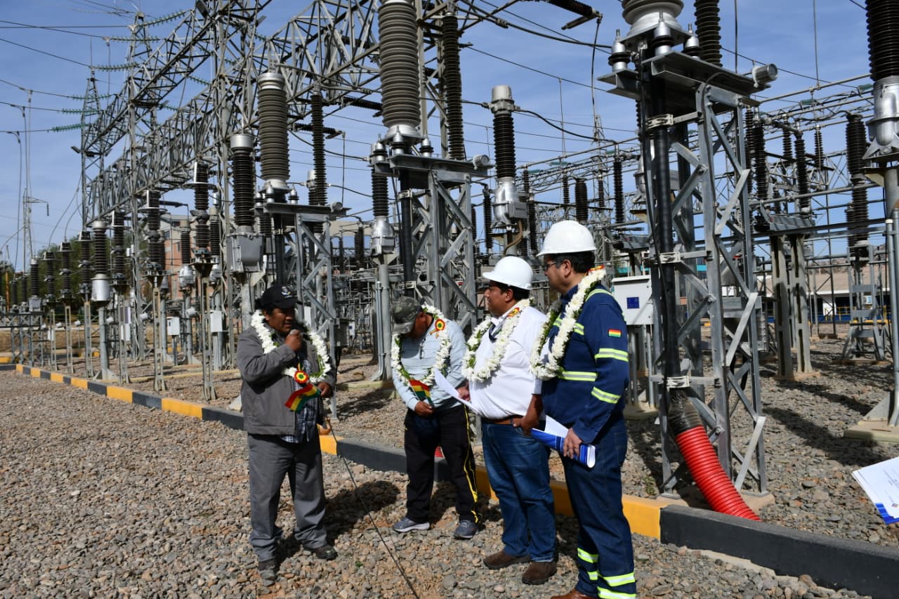 Al menos 24 proyectos eléctricos de ENDE fueron entregados en 7 departamentos por el Bicentenario