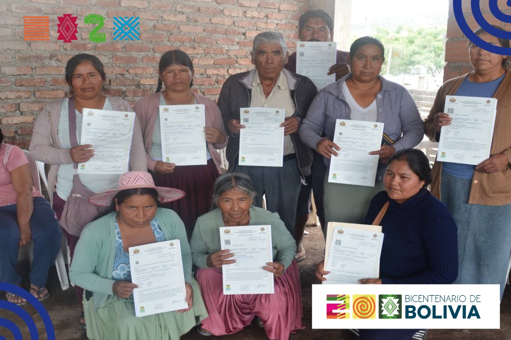 La tierra tiene rostro de mujer en el Bicentenario de Bolivia