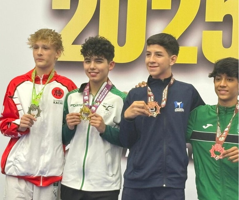 Arce felicita al karateca Leonardo Vargas y al esgrimista Esteban Mayer por las preseas de oro