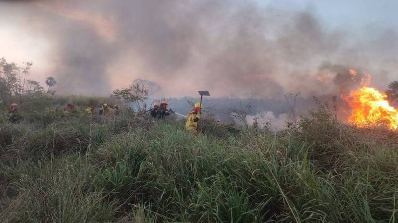 Activan alertas roja y naranja en 66 municipios por riesgo de incendios
