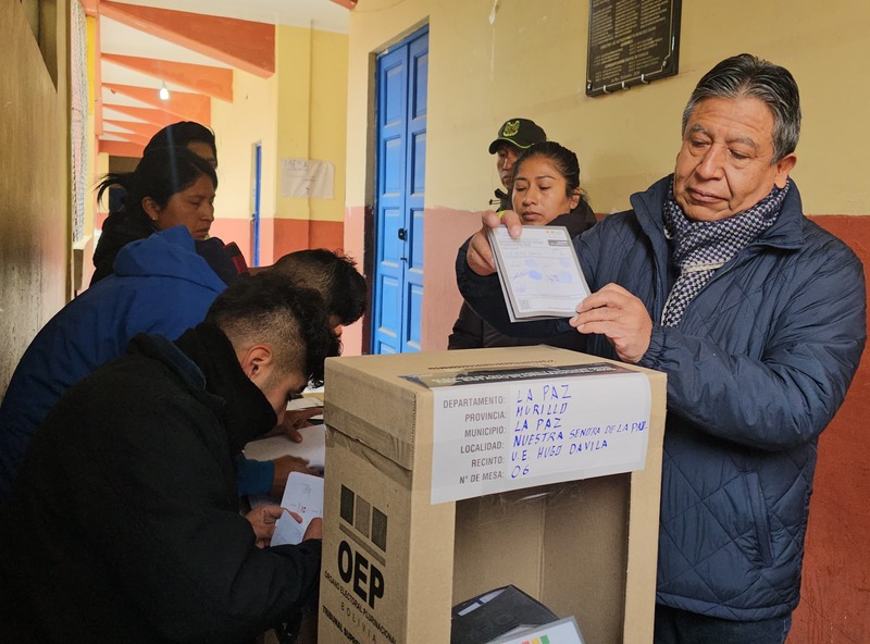 Choquehuanca llama a votar en paz y respetar los resultados 