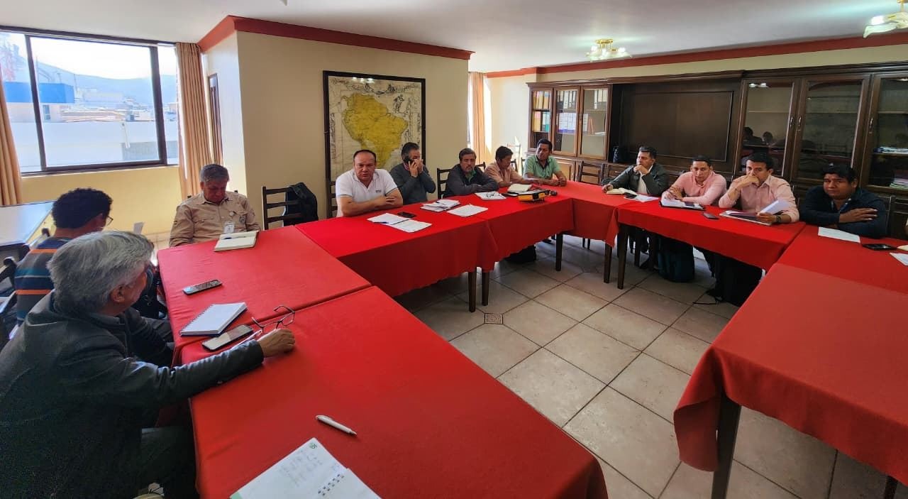 Senasag y productores de Cochabamba coordinan fortalecimiento de las exportaciones
