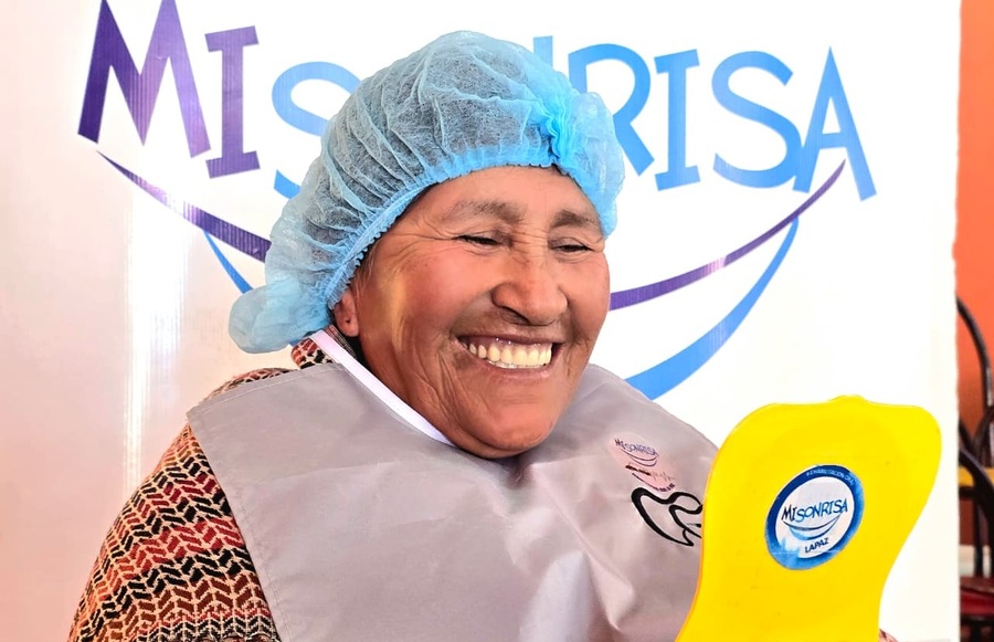 “Mi Sonrisa” mejoró la calidad de vida de adultos mayores con 23.612 prótesis dentales gratuitas