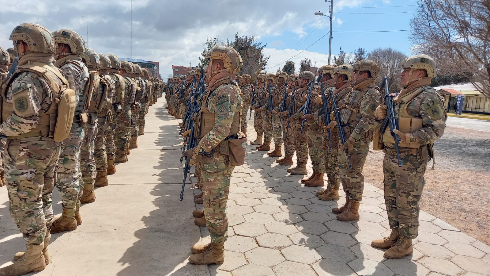 Inician cursos de especialización para el XX Contingente de Lucha Contra el Contrabando en Viacha