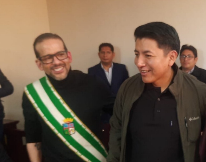 Trasladan a Fernando Camacho hasta el Tribunal de Justicia de La Paz para reinstalar el juicio por el caso Golpe de Estado I