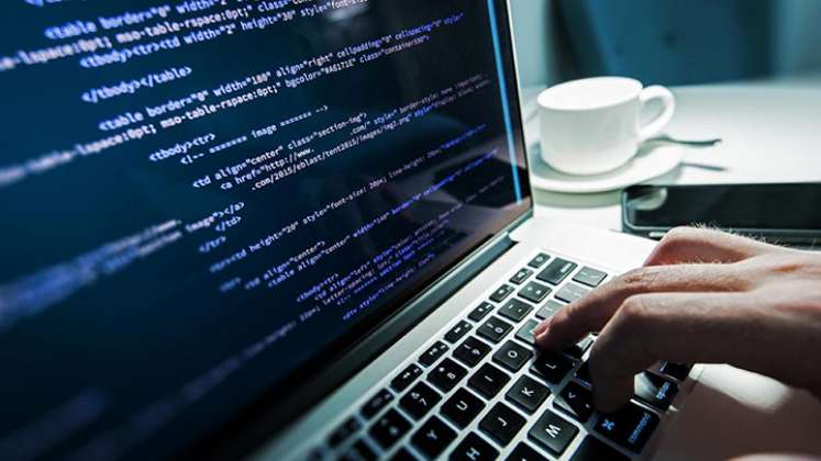 Amplían hasta enero de 2030 la migración de los sistemas de instituciones públicas a Software Libre