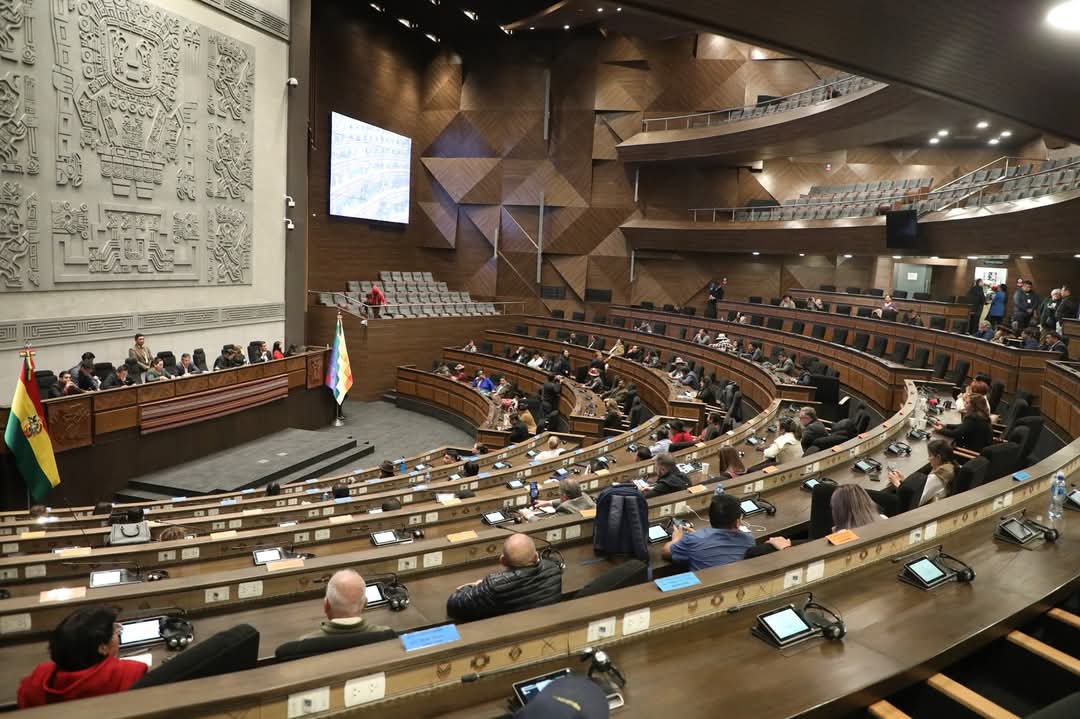 Bolivia no accede a $us 1.338 millones ya aprobados por seis organismos financieros debido al bloqueo legislativo