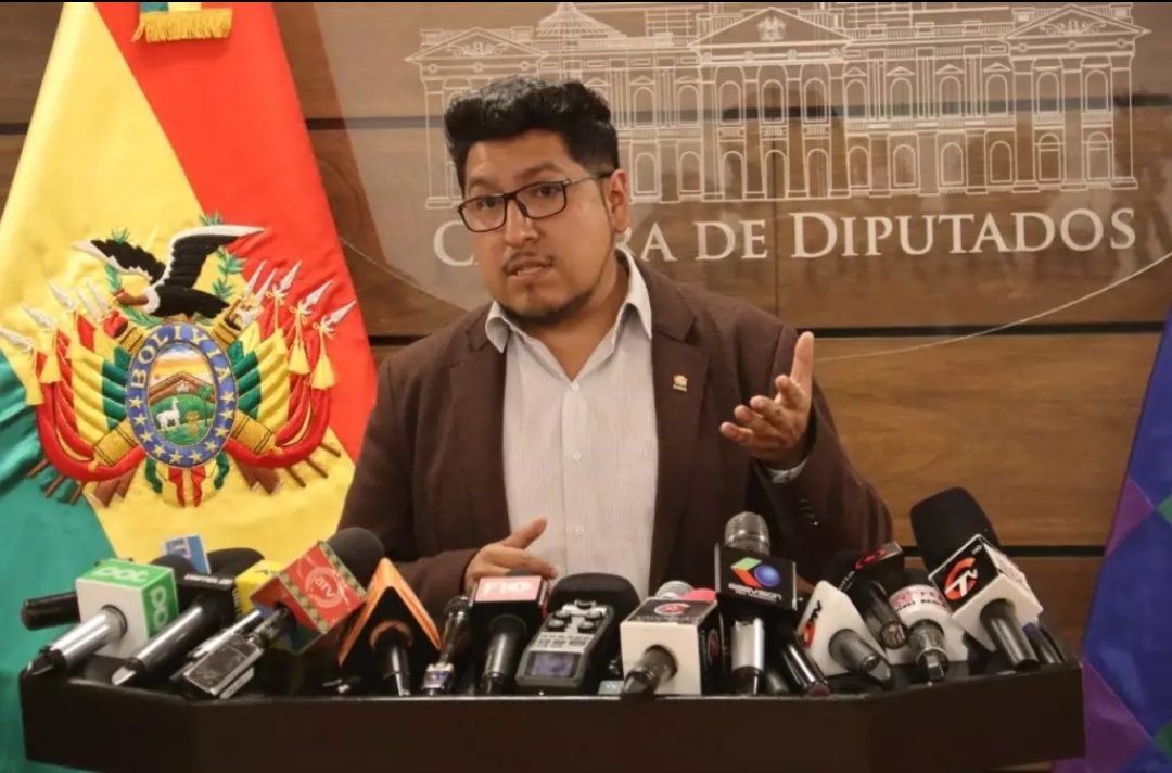 Presidente de Diputados reafirma apertura al diálogo y advierte que no permitirá más hechos bochornosos