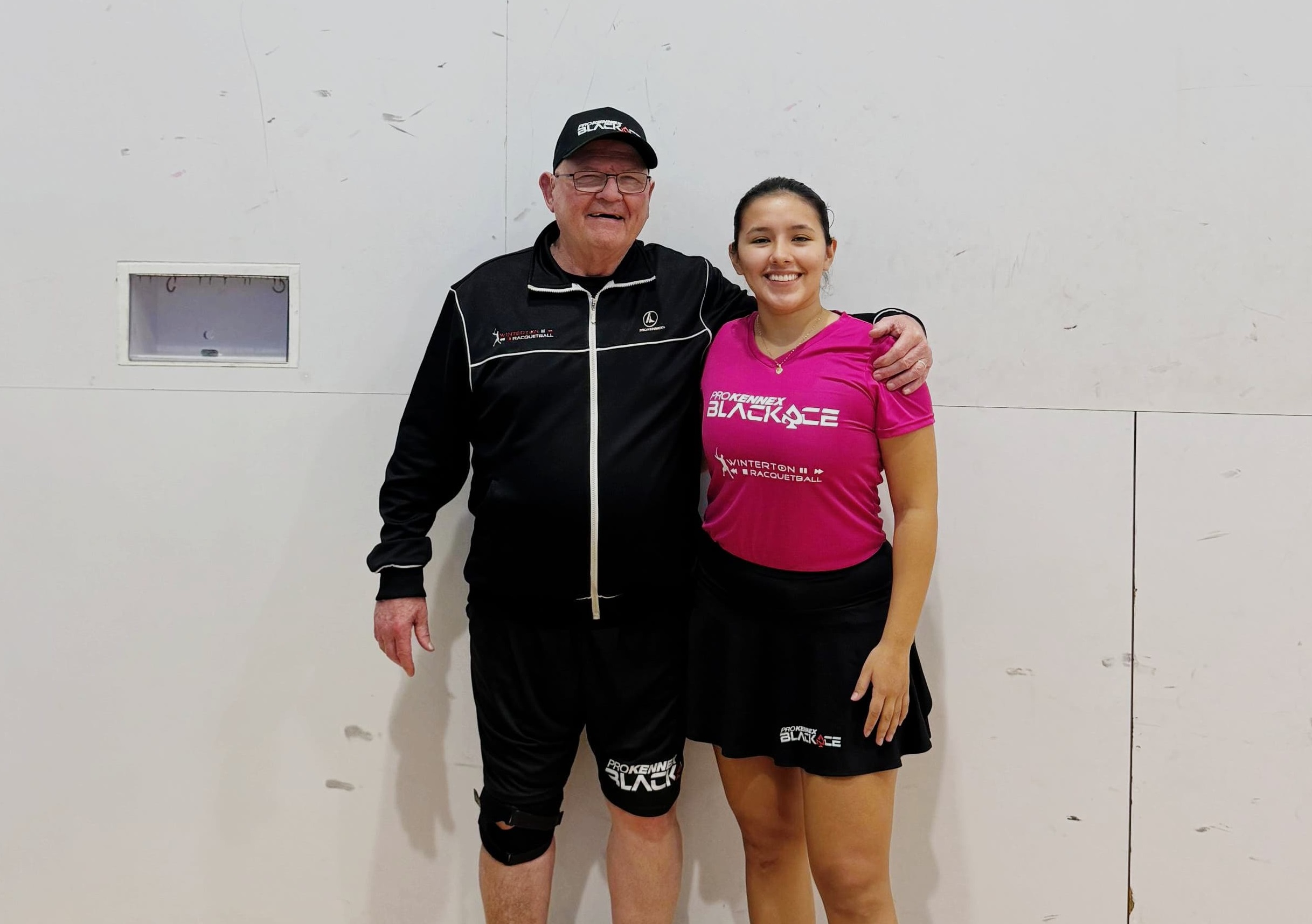 Raquetbolista boliviana se consagra como campeona en torneo Tour Profesional 2025 en EEUU