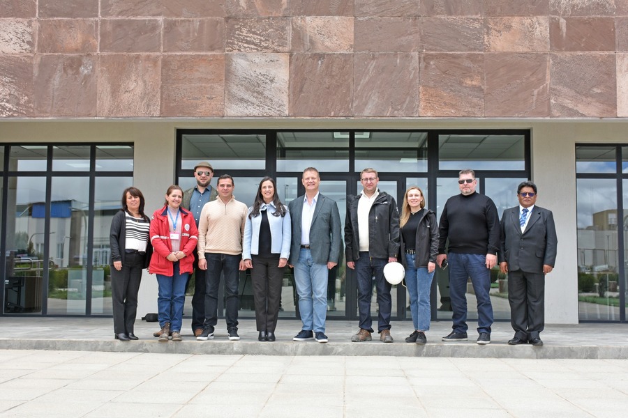 Embajador de Rusia se declara impresionado por la tecnología e infraestructura del centro de investigación nuclear