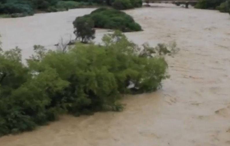 Encuentran el cuerpo de uno de los mineros que fue arrastrado por el río en Yungas