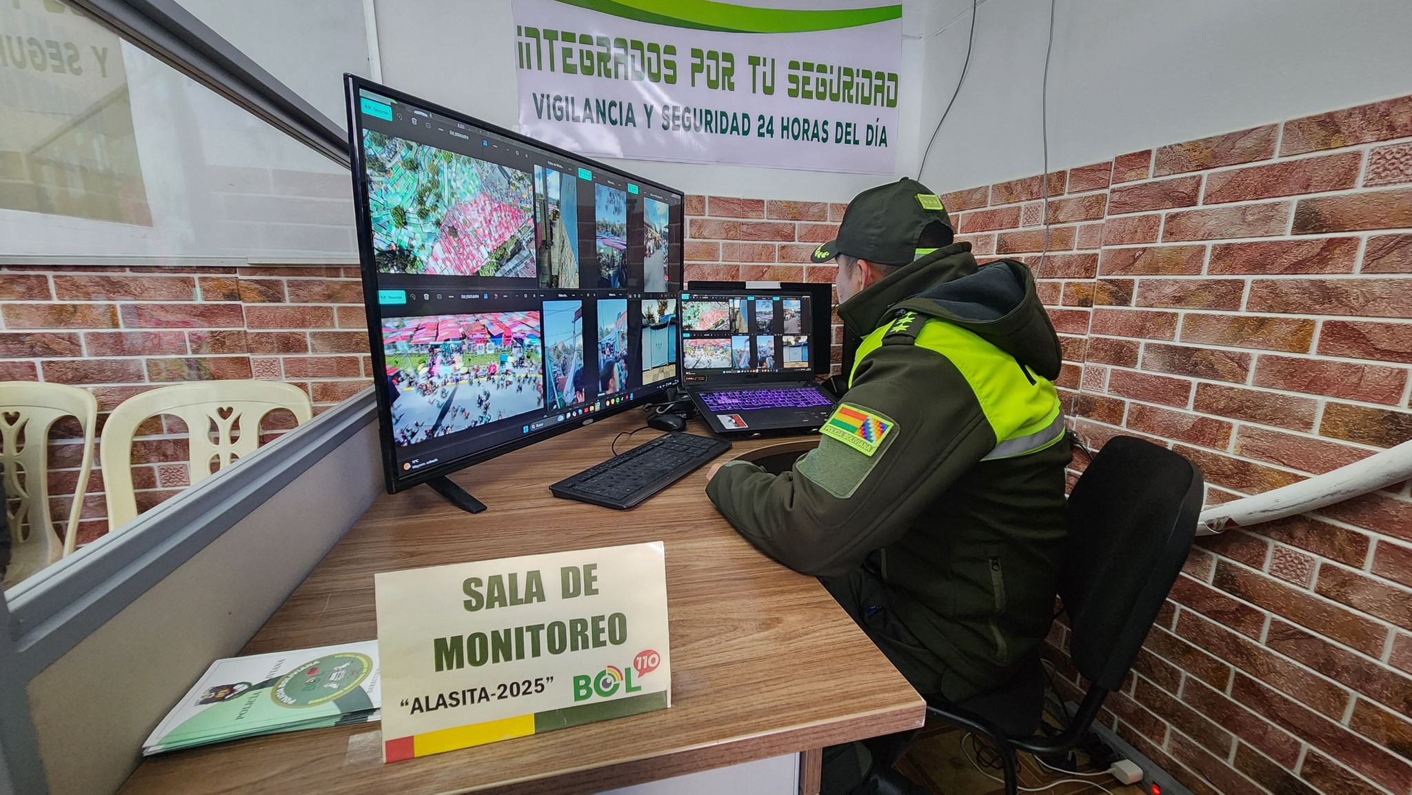 Centro de monitoreo y videovigilancia de la Policía en la Feria de Alasita. Foto: RRSS