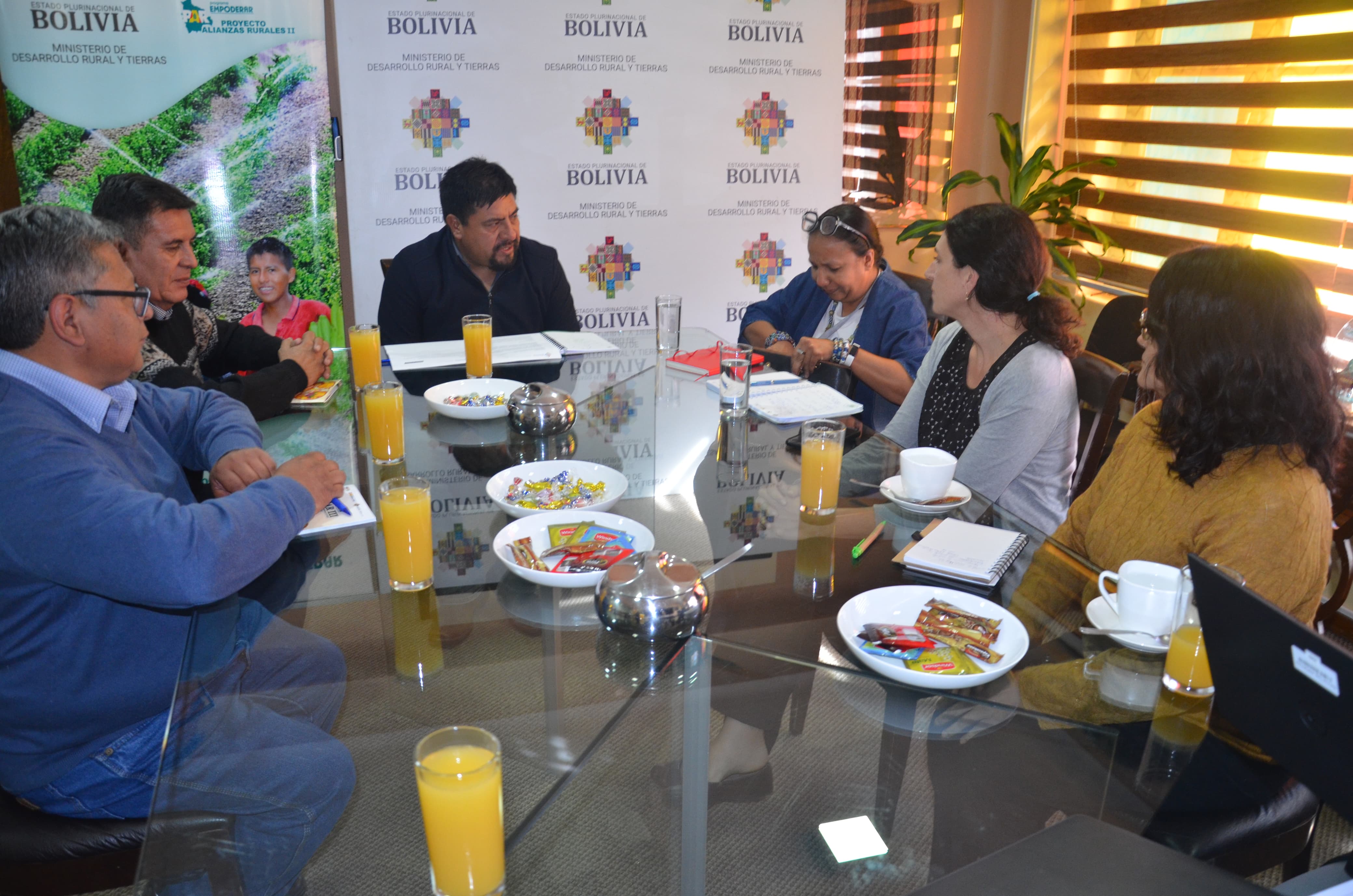 Gobierno y Banco Mundial conversan sobre nuevos canales de apoyo a programas de desarrollo agropecuario