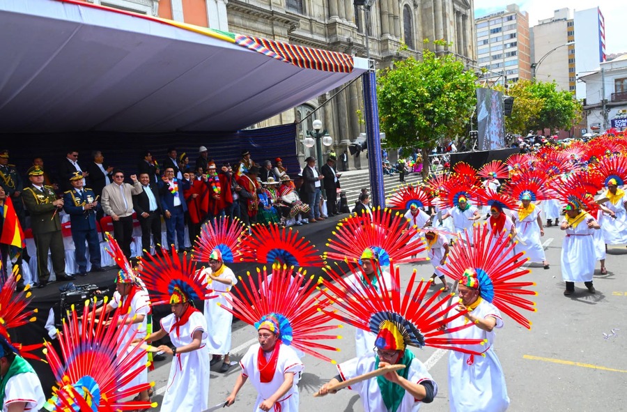 Arce destaca celebración de la diversidad cultural como homenaje a los pueblos y naciones originarias