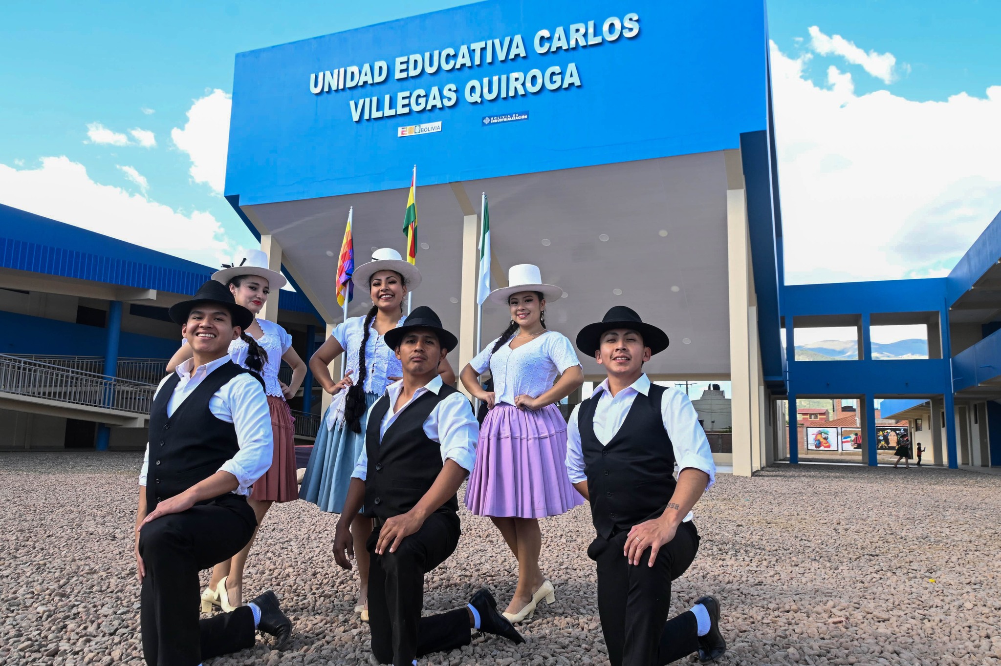 Arce entrega moderna unidad educativa “Carlos Villegas”, uno de los ideólogos del actual modelo económico