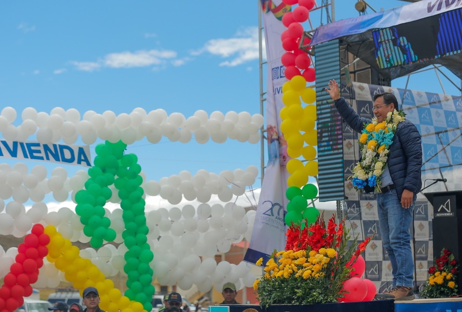 Arce asegura que el Gobierno hace obras donde hay ausencia de autoridades ediles