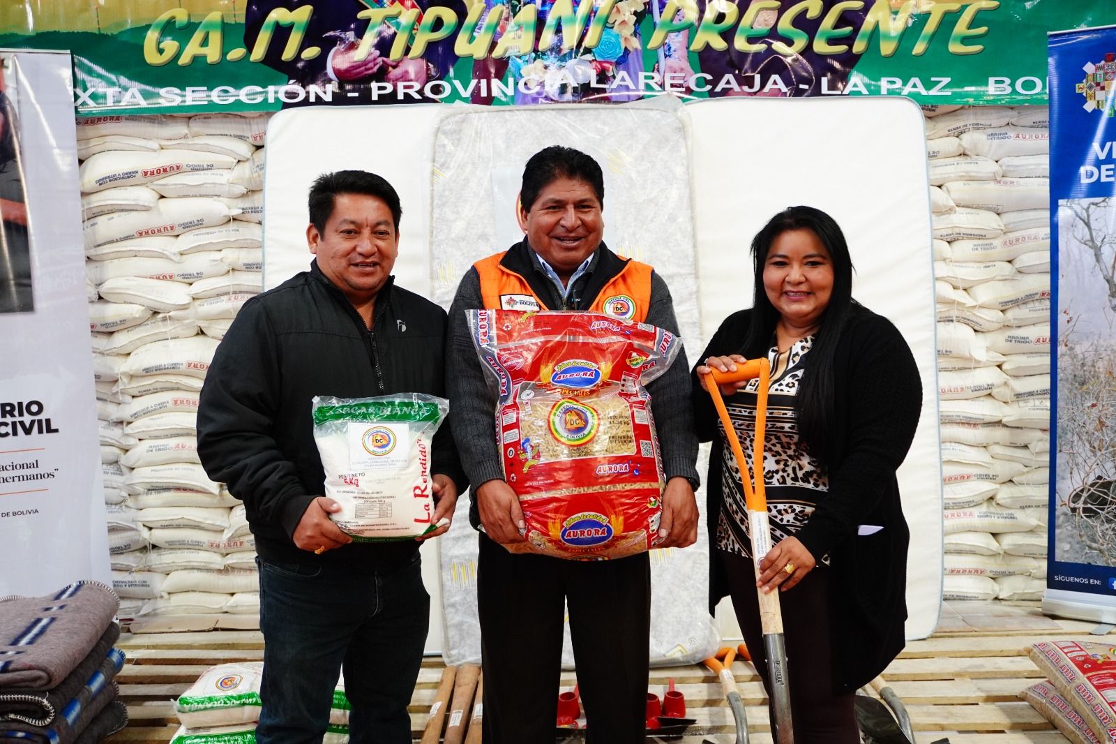 Damnificados por inundaciones en Tipuani reciben 12,5 toneladas de ayuda humanitaria