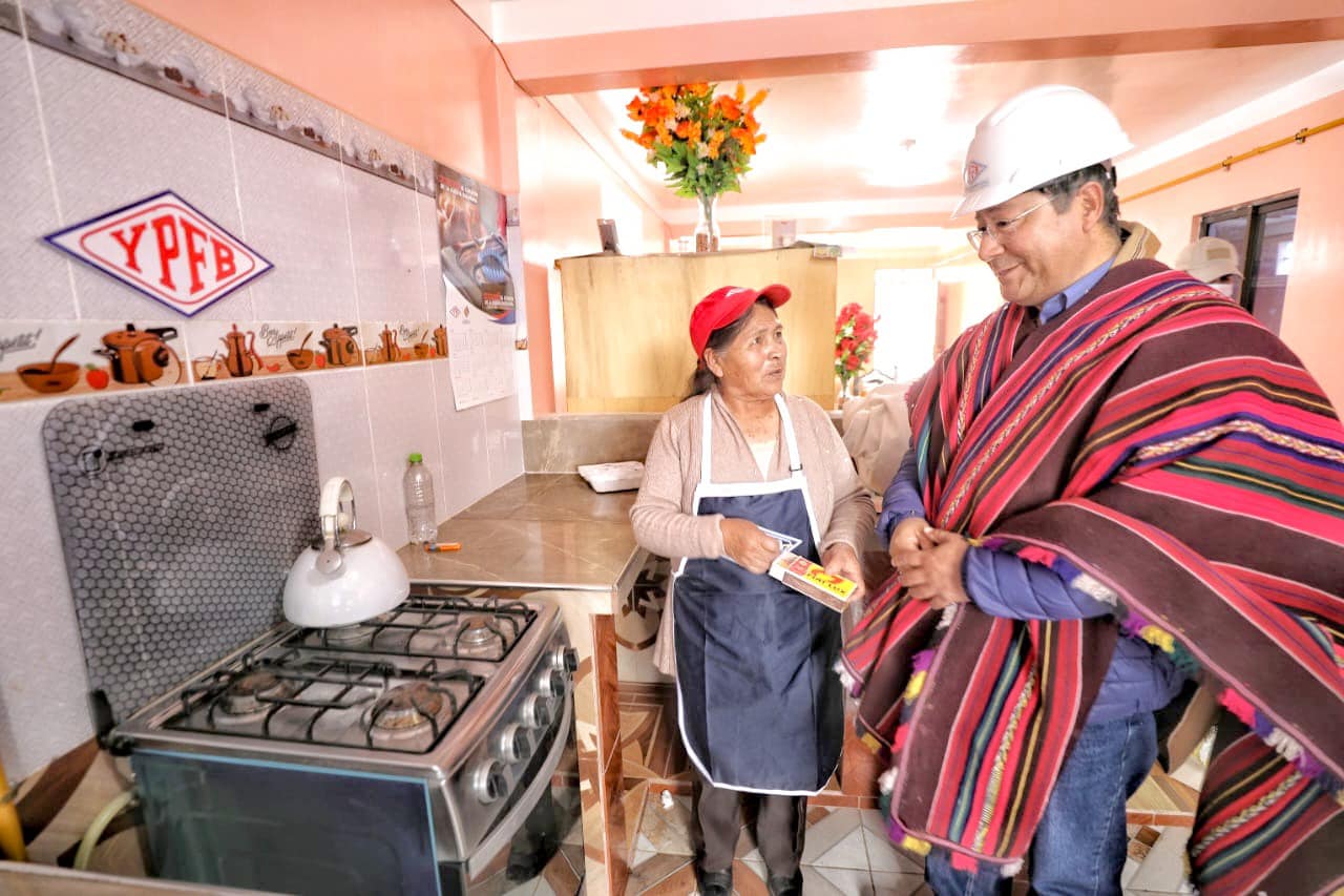 Inyectan $us 29 millones en proyectos de transporte y distribución de redes de gas en favor de Oruro