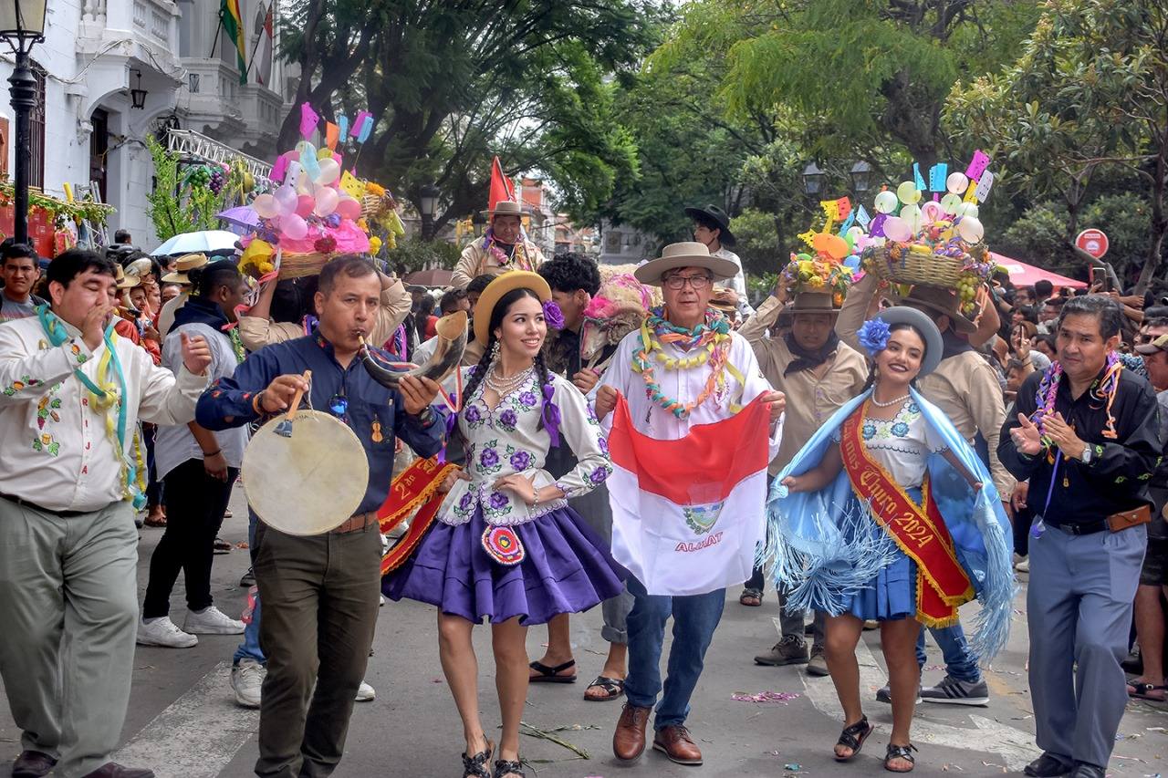 Celebración de la "Entrada de Compadres 2025" Tarija. Foto: GAMT