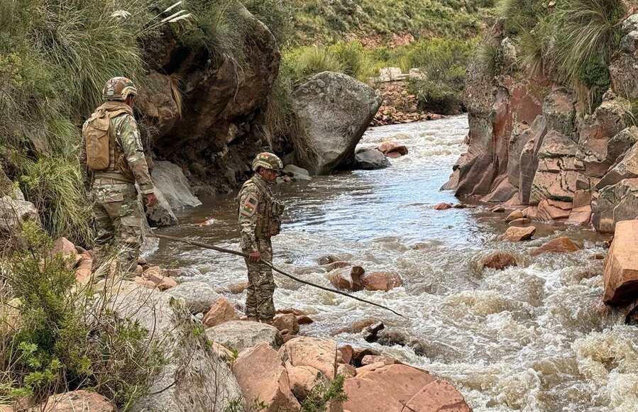 Encuentran el cuerpo del niño de 14 años, el segundo de los hermanos que fueron arrastrados por el río en Bolívar, Cochabamba