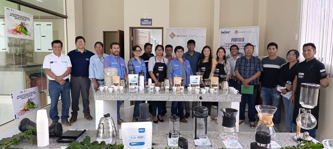 Cooperación de Corea y ONU visitan el Centro de Innovación Tecnológica del Café en Caranavi