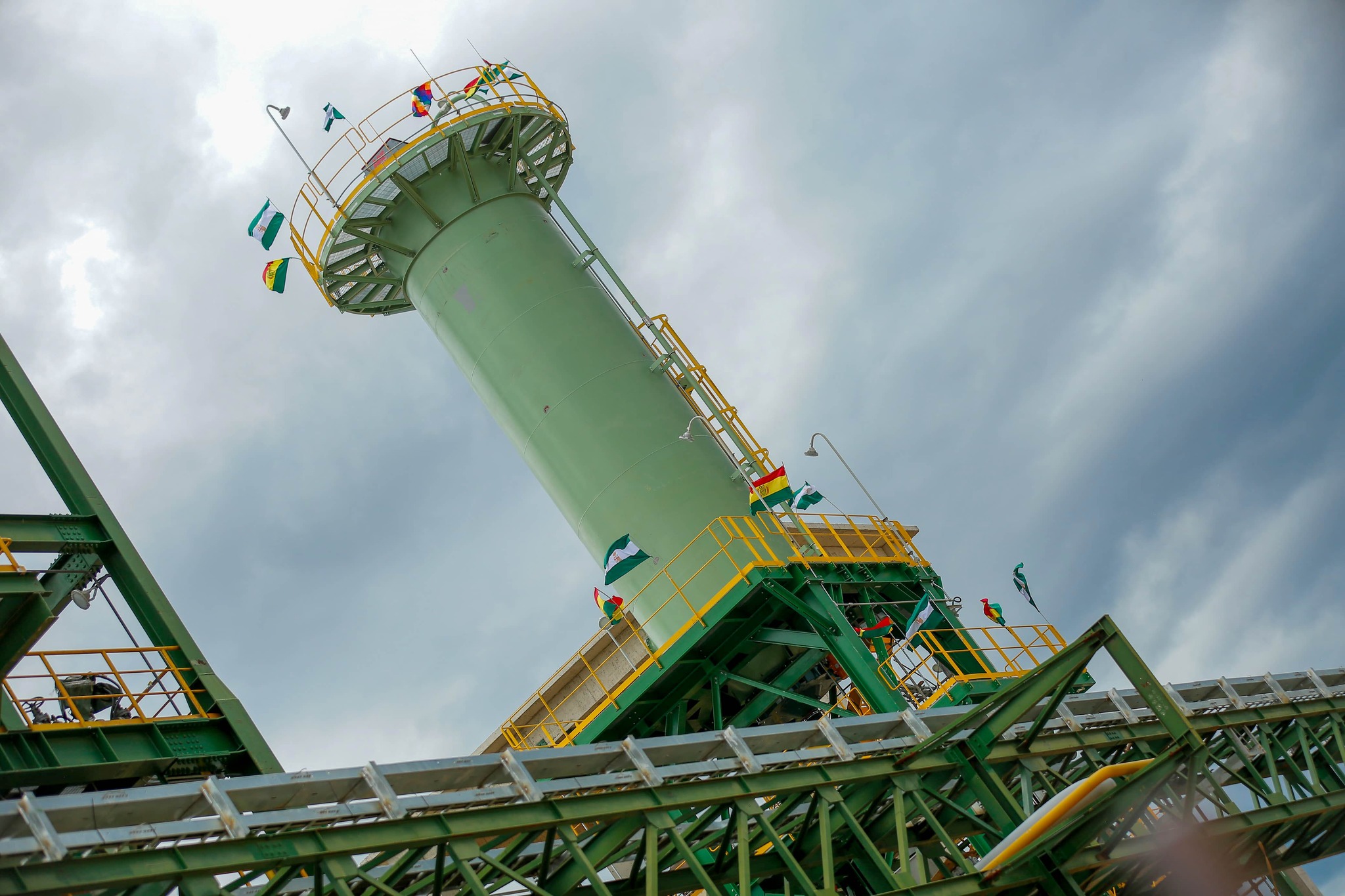 Experto destaca hito en la industrialización con la puesta en marcha del Complejo del Mutún