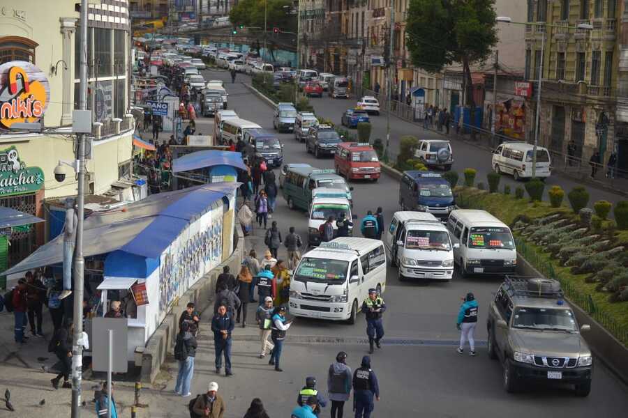 Alcaldía de La Paz convoca al transporte a retomar el diálogo, choferes anuncian paro de 48 horas