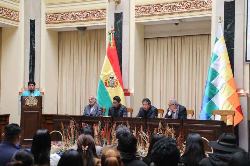 Escuela de Gestión Pública ofrece diplomado "Praxis de la Geapolítica del Vivir Bien"