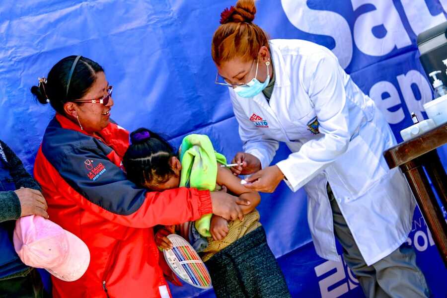 Lanzan ruta contra el sarampión para vacunar a niños en 5 redes de salud de El Alto
