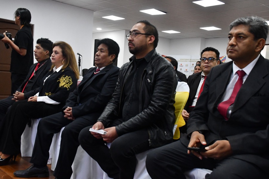 Condecoran a Víctor Ticona y a Los Cuatro para Tupiza por su aporte al arte y la cultura