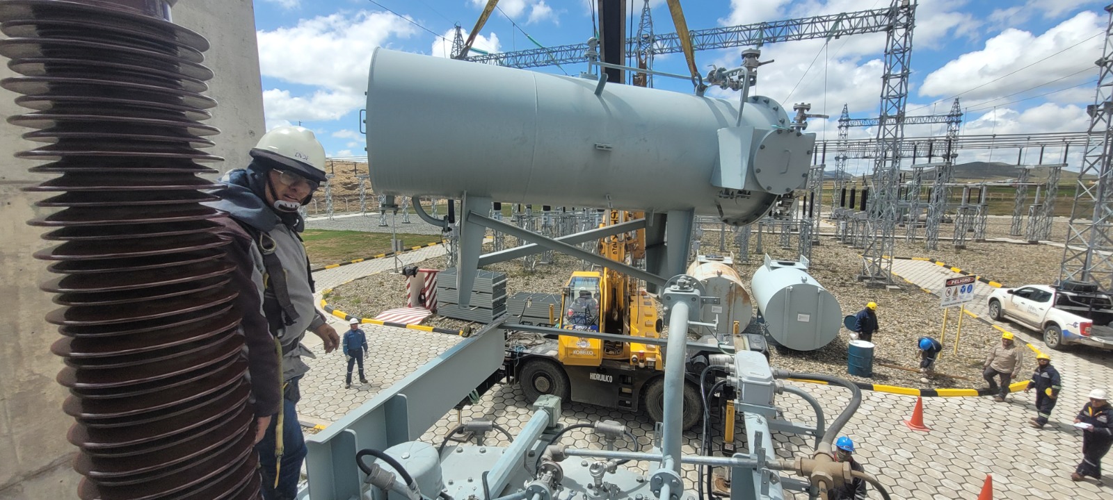 Equipo para la regulación de tensiones en el sistema eléctrico nacional entra en mantenimiento preventivo