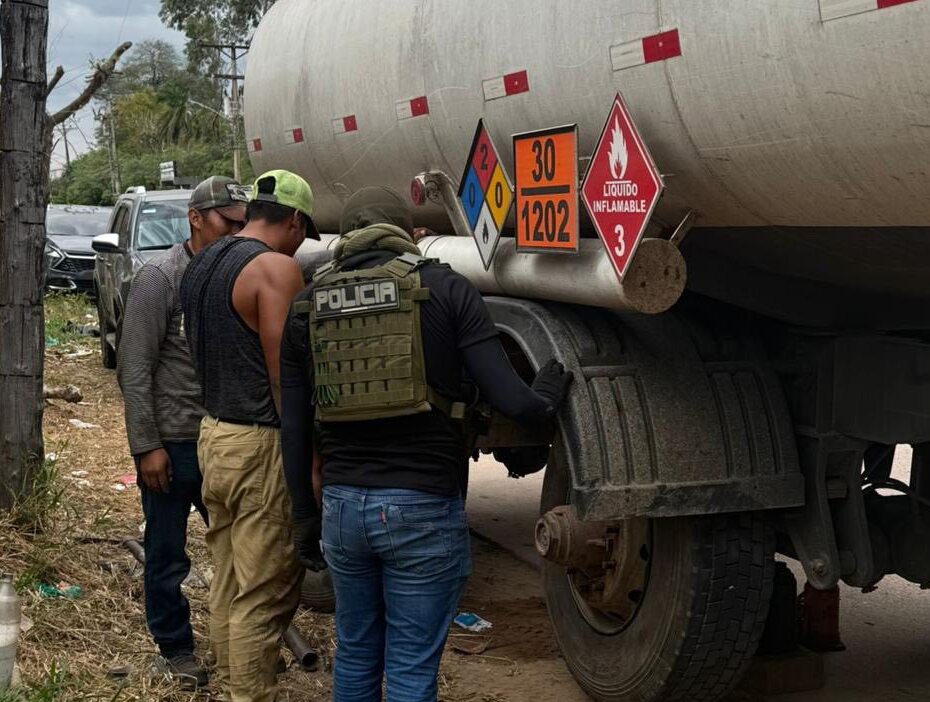 Interceptan camión cisterna con clorhidrato de cocaína en la ruta a Paraguay