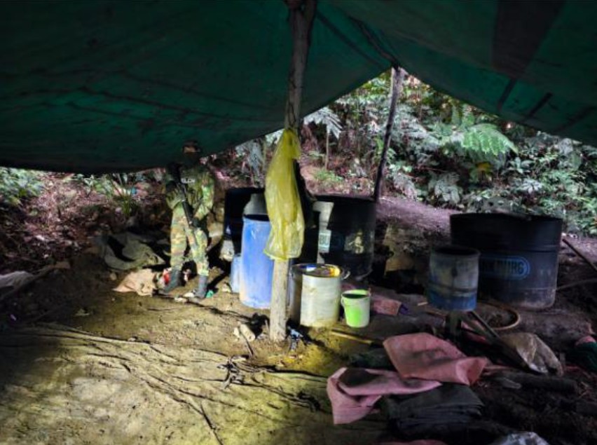Destruyen 20 fábricas móviles de droga en el Chapare en un día