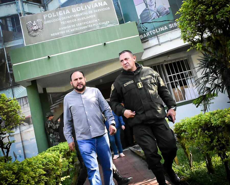 Efectivos de la Policía retornan al Trópico de Cochabamba