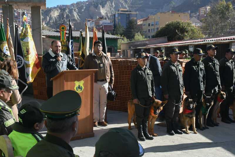 Centro de Adiestramiento de Canes de Alto Obrajes se fortalece con nuevo muro perimetral 