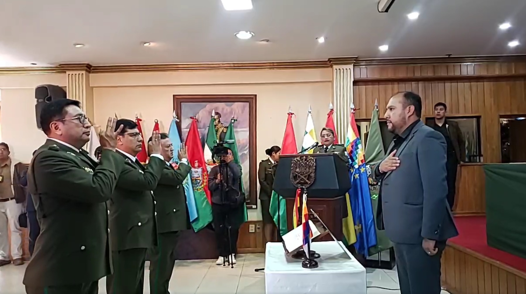 Posesionan a nuevos comandantes de la Policía en Potosí, Tarija y Beni y al director de la FELCN