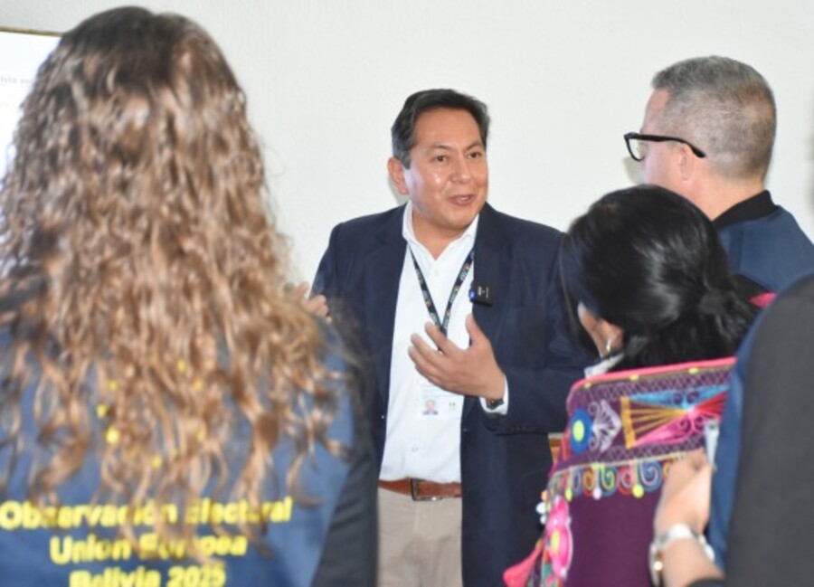 Misión de la Unión Europea inspecciona centro de transmisión de resultados preliminares