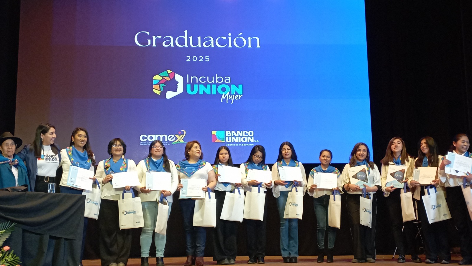 Banco Unión culmina 2 iniciativas para fortalecer el emprendimiento femenino y tecnológico en Bolivia