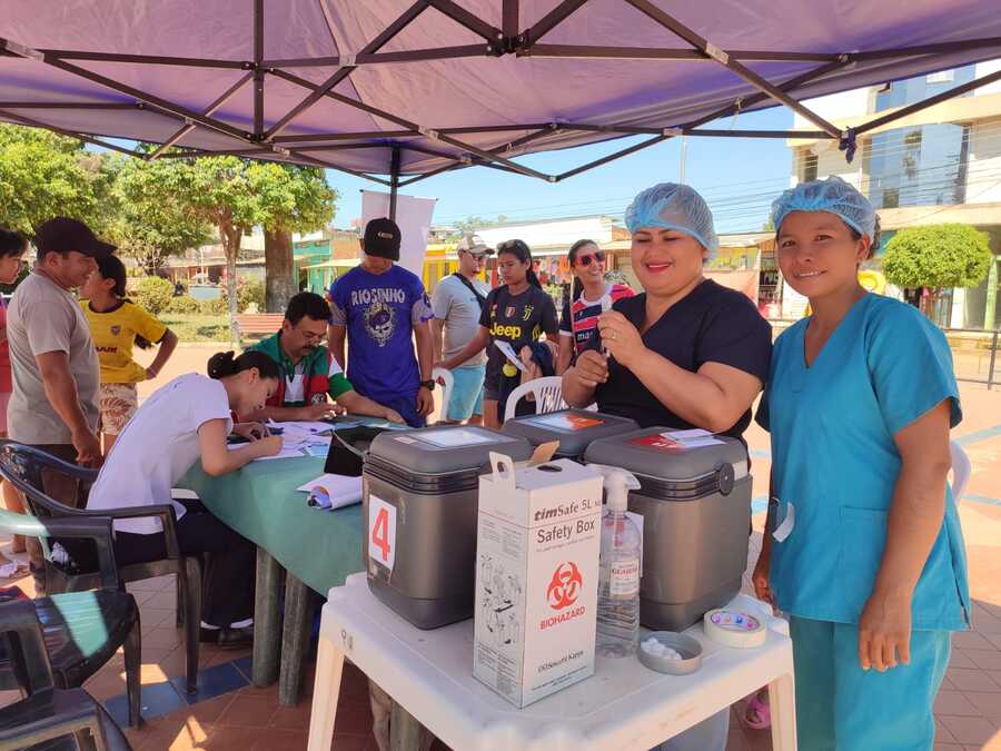 Más de 7.200 vacunados contra el sarampión en el Día “V” en municipios fronterizos de Santa Cruz, Pando y Beni 