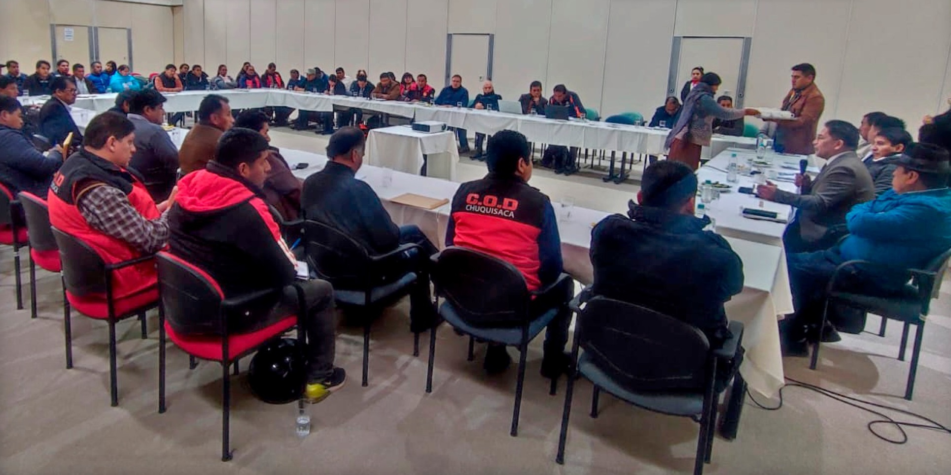 Gobierno e instituciones de Chuquisaca articulan acciones para luchar contra la especulación y el contrabando