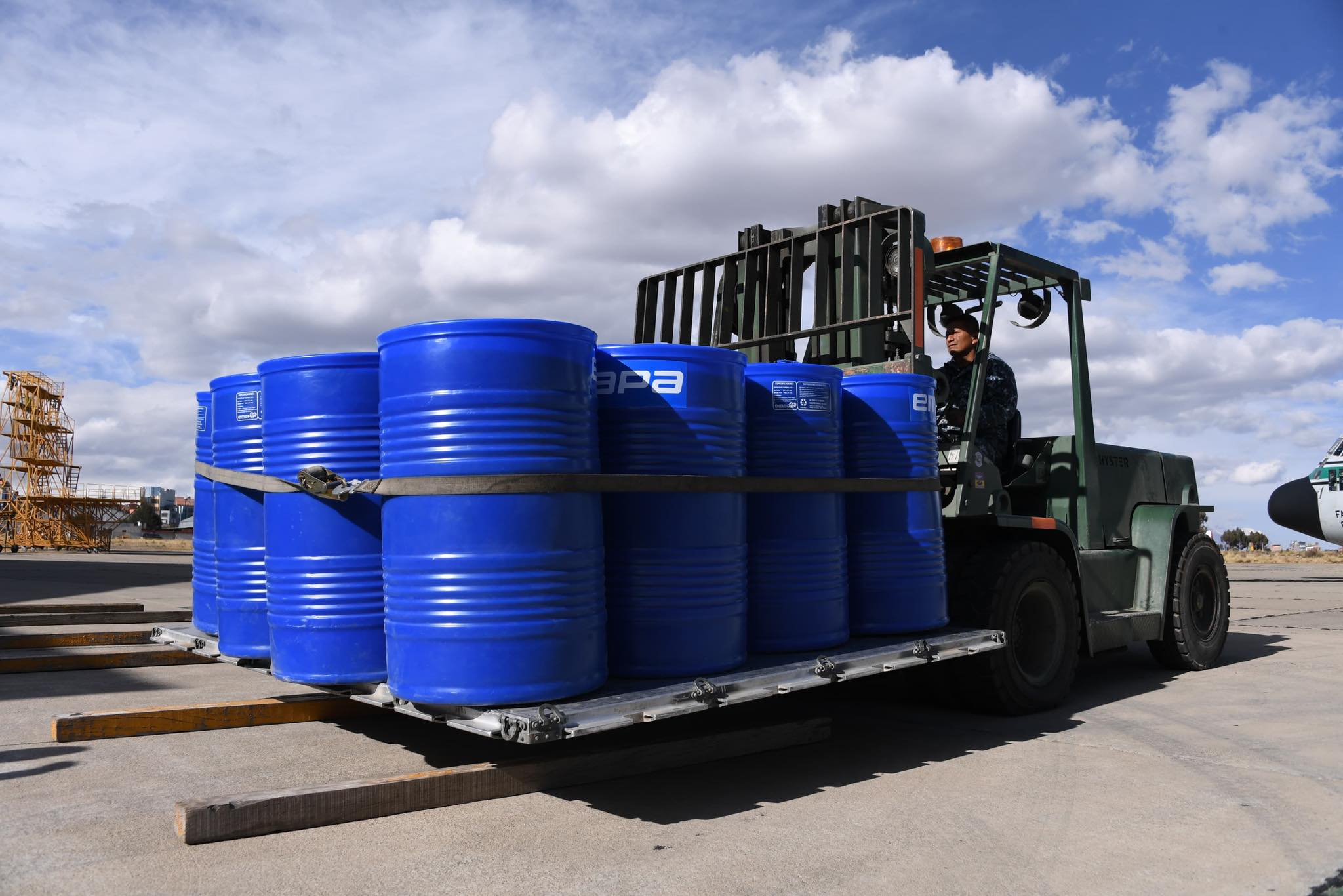 Industria estatal dispone 500 toneladas de aceite para venta este mes a través de Emapa