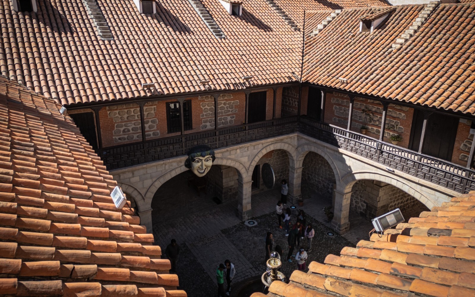 Inicia proceso de contratación para el mantenimiento de cubiertas del edificio patrimonial de la Casa Nacional de Moneda