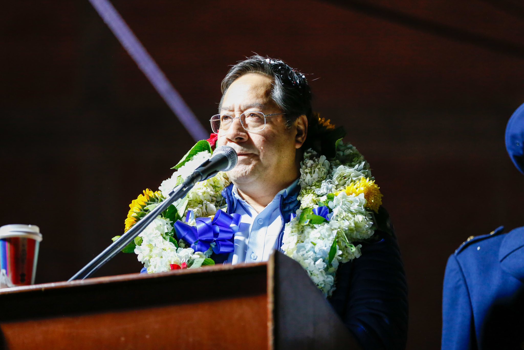 Arce alerta de “riesgos” de no aprobarse créditos en la Asamblea Legislativa