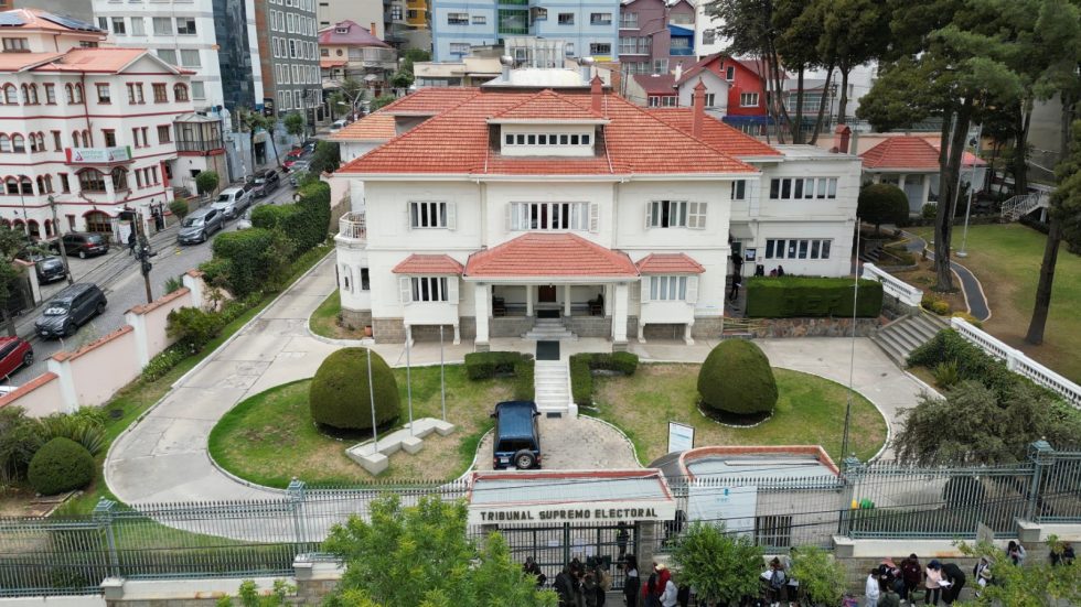 En el TSE registran la renuncia de 15 candidatos, en el caso de mujeres deben acreditar que no sufren acoso