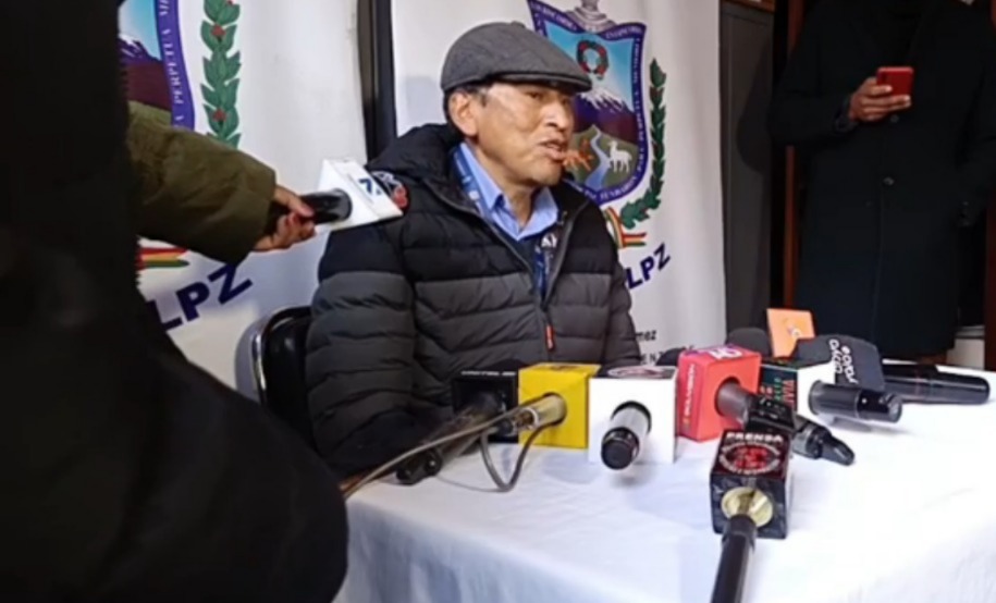 Dirección Departamental de Educación instruye clases a distancia en La Paz y El Alto por brote de sarampión